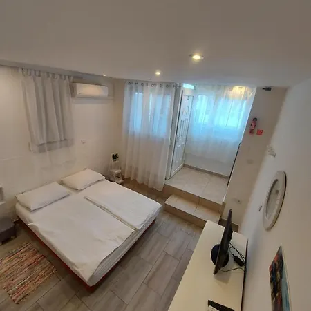 Apartment Conte *