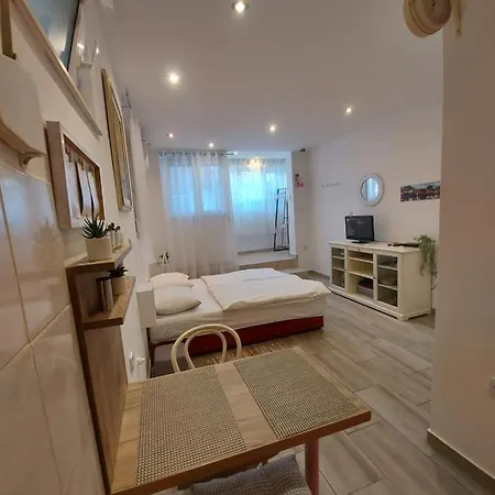 Apartment Conte *
